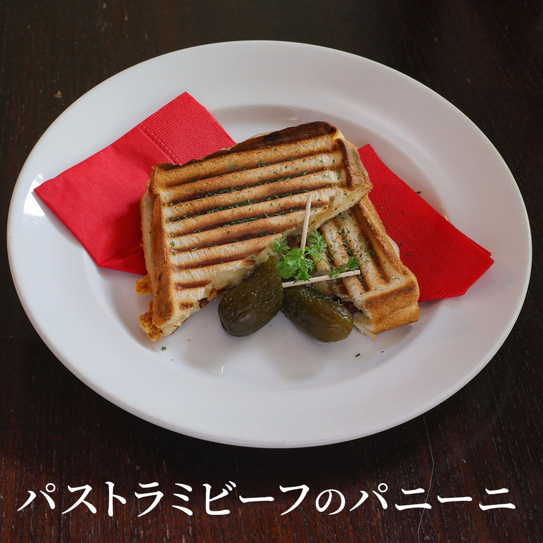 コーヒーと一緒に♪パストラミビーフのパニーニ
